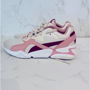 Puma sneakers in beige and pink